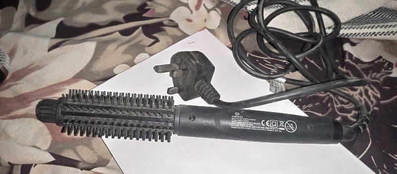 hair straightner good condition 2