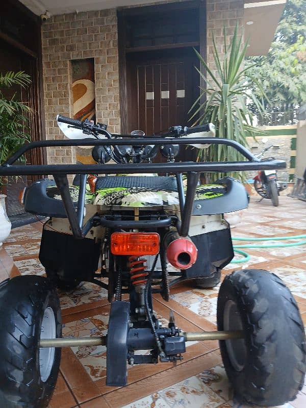 Yamaha ATV Blaster for sale in excellent condition. 1