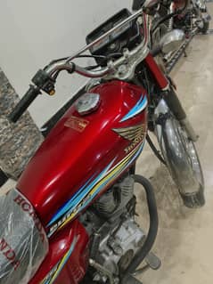 Honda CG 125 model 2018 genuine condition hai 0302//49/59//854