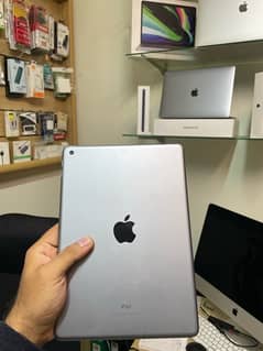 Apple ipad 6Th Gen Storage 32GB