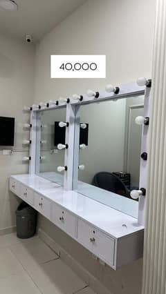 Salon Designer Mirror / Light Mirror / Vanity Mirror