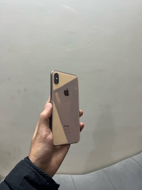 iphone Xsmax 64 gb 3