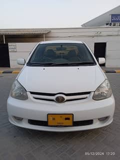 Toyota Platz 2004