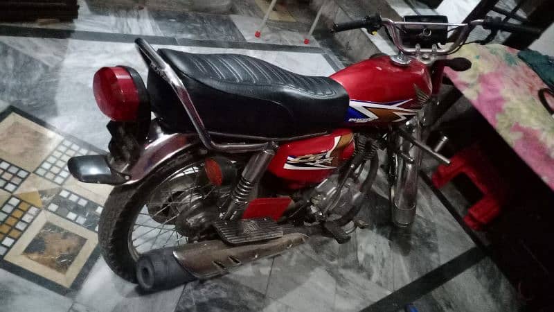 Honda CG 125 , Red Color , Lush Condition 100 % Orignal 2