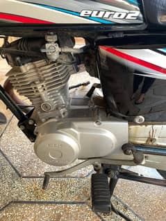 Honda CG 125 2014 Total Geniune Only 32k KM run. O Piston