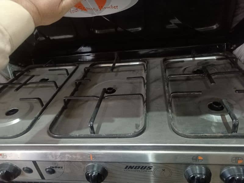 Brand new 5 Burners Cooking Range 4