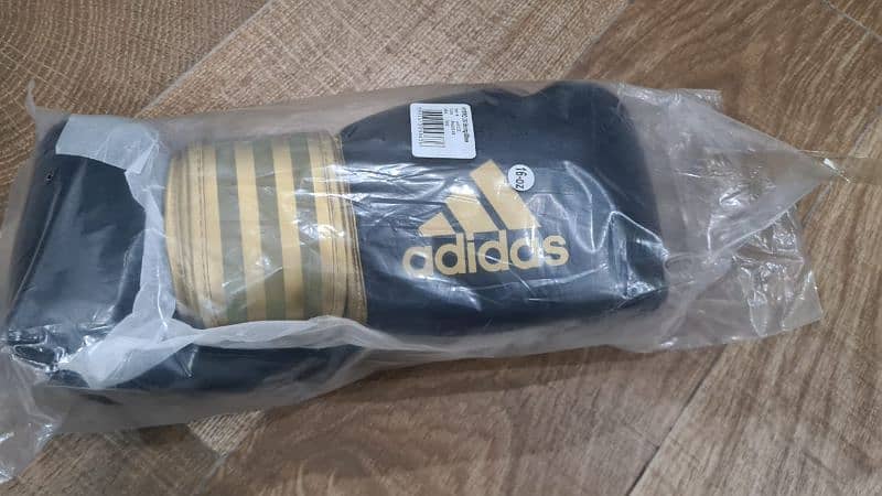 Adidas Boxing Gloves 1