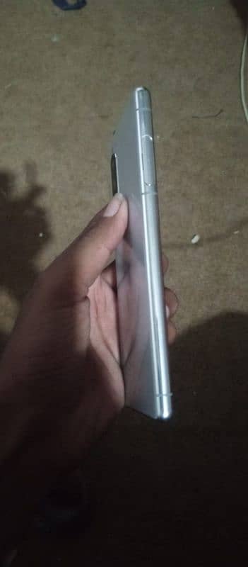 I am selling my phone Sony Xperia 5 0