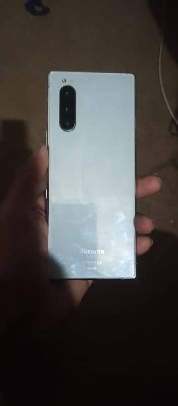 I am selling my phone Sony Xperia 5 4