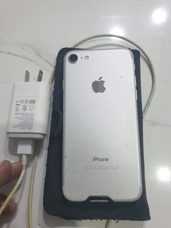 iphone 7  Pta approved 32gb 2