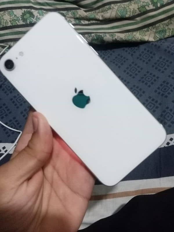 AoA I m selling my iphone SE 2020 jv 2