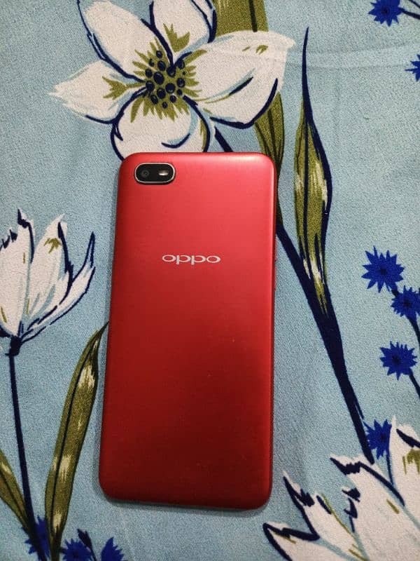 oppo a1k in good condition,2 gb ram 32 gb storage 1