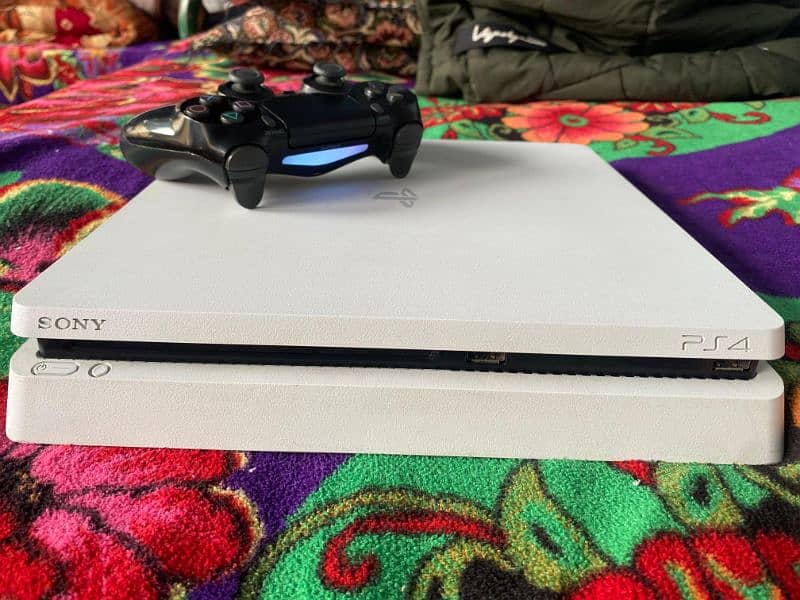 PS4 Slim glacier white 500GB 8