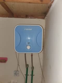 i. zone instant electric geyser 15L