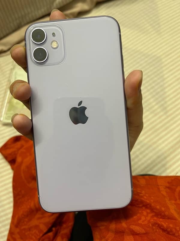 I am selling my iPhone 11 m model 64gb 3