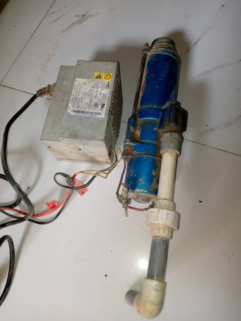 12 volt water pump good condition 6