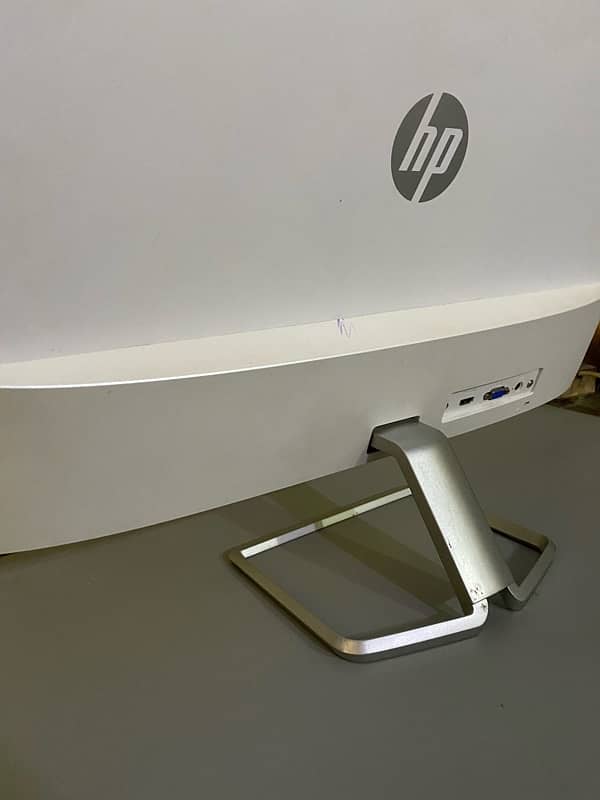 HP 24FW 24” 1080p Monitor 2