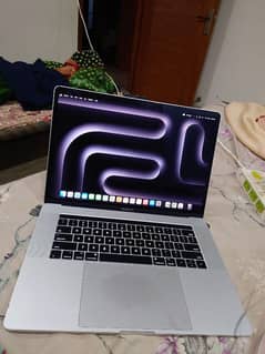 MacBook pro 2017| 15 inch| i7 16GB RAM, 512 GB storage|