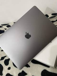 Macbook M1 Air 2020 is up for sale. Call'03207353028