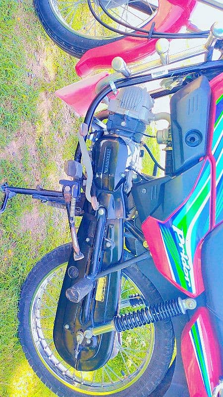 Honda pridor available for sale exillent condition one hand use. 1
