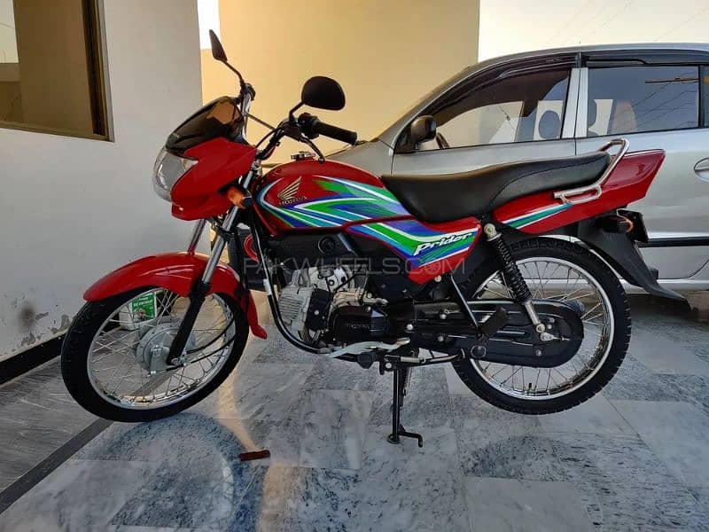 Honda pridor available for sale exillent condition one hand use. 3