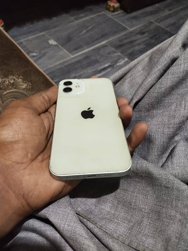 I phone 12jv 128 gb.  10/10 bilkul Brande new 4