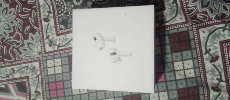 Apple Air Pods Second Generation 1