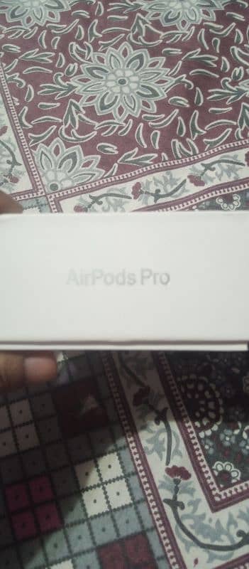 Apple Air Pods Second Generation 5