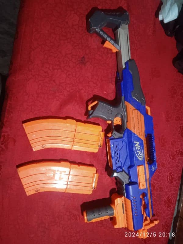 NERF GUNS GOOD AND WORKING 2