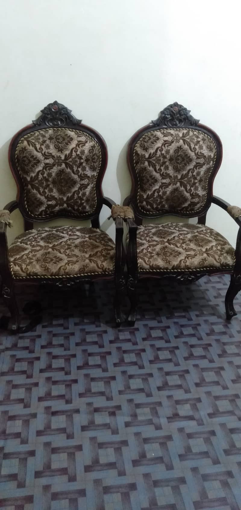 2 room chairs for sale 0