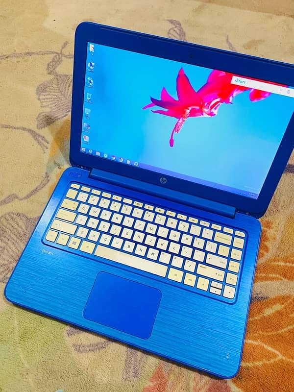 HP Laptop 1