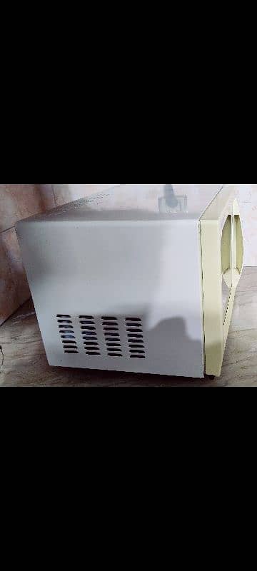 Orient microwave oven urgent sale 7