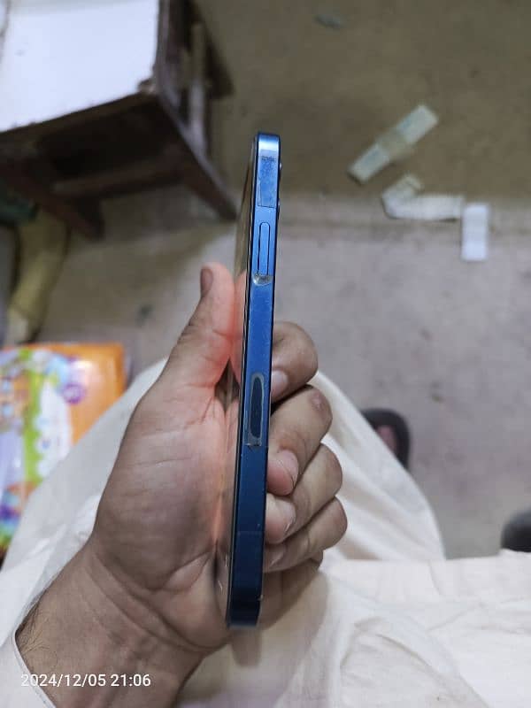 iphone 12 jv new condition hai 3