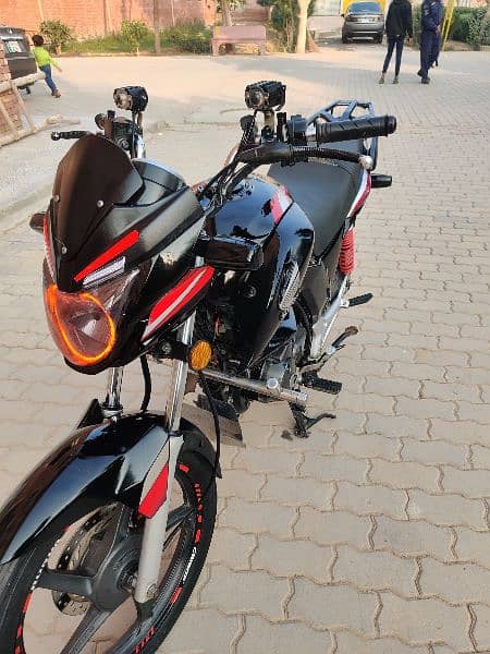 CB 150 F Red Black color 2018 Model 0