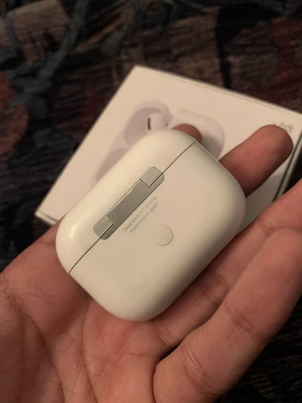 AirPods Pro (ANC) 4