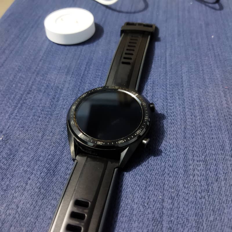 Huawei gt 1 smart watch 1