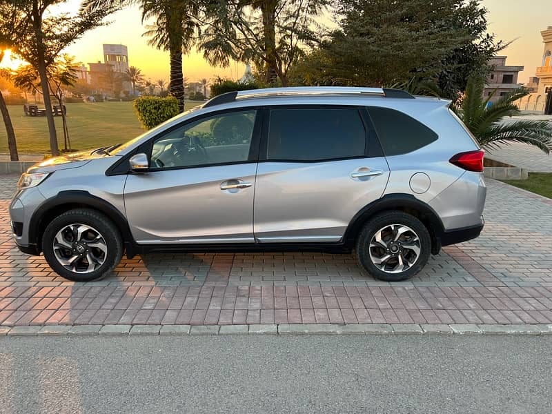 Honda BR-V S Package 2018 Automatic 3