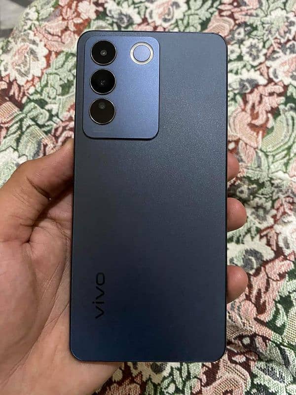 Vivo V27e 8/256 With Full Box 0