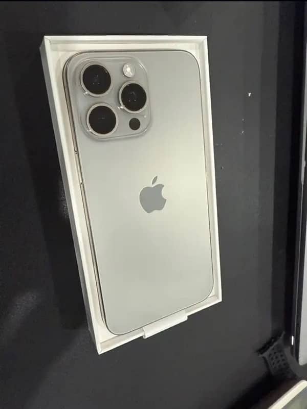 iphone 15 pro max 256gb 0