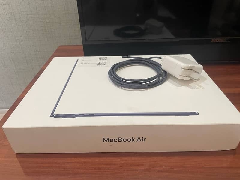 MacBook Air M3 2024 - used only few days 4