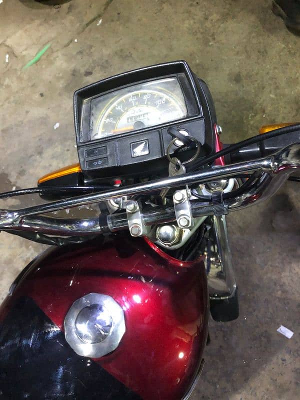 Honda CD70 Red colour 2023 model NBR Laga Howa hai 1