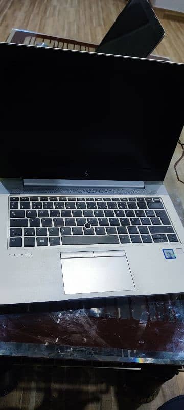 HP Elitebook 830-G5 1