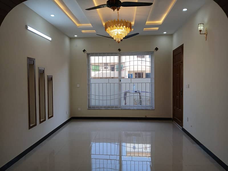 New brand house for sale in sector G15 0