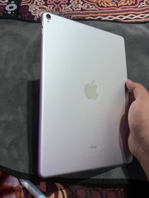 Exchange Ipad pro 120hz 10.5 inch. 8