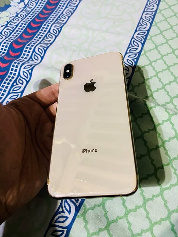 Iphone xs max 4