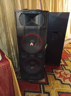 1pair highly sounded speakers urgent sale