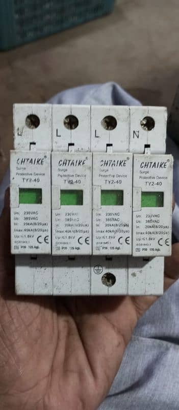 SPD DC OR AC and DC breakers 3