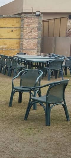 Table n chairs