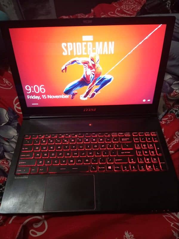 MSI laptop 16gb/256gb 1