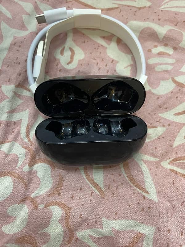 Huawei FreeBuds 3 Pro Black Colour in 10/10 Condition 7